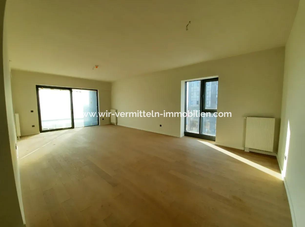 4+1 17 Th Floor Tenantless Apartment For Sale In Beytepe İncek Bulvar Loft Complex