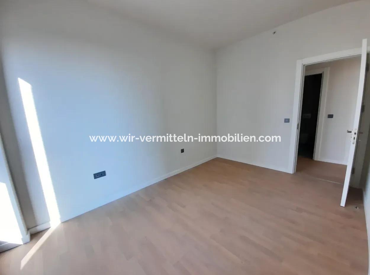 4+1 17 Th Floor Tenantless Apartment For Sale In Beytepe İncek Bulvar Loft Complex