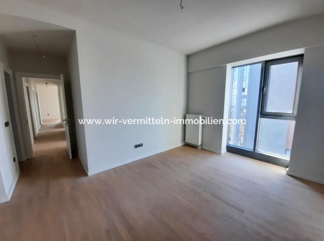 4+1 17 Th Floor Tenantless Apartment For Sale In Beytepe İncek Bulvar Loft Complex