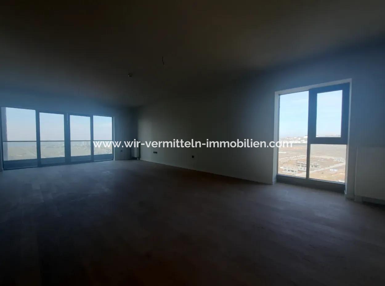 5+1 Tenantless Apartments For Sale In Beytepe İncek Bulvar Loft Complex
