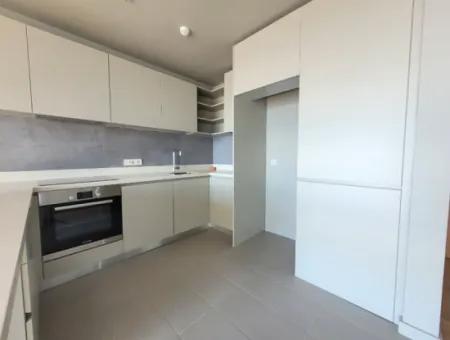 Empty İncek Loft 1+1  11Th Floor Apartment With Lake View For Rent