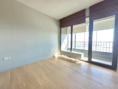 Empty İncek Loft 1+1  11Th Floor Apartment With Lake View For Rent
