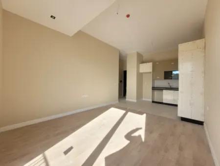 1+1 Flat For Sale Suitable For Zero Credit Suitable For Cherry Shop Metu Near Worker Blocks Neighborhood Çankaya Ankara