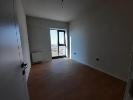 4+1 17 Th Floor Tenantless Apartment For Sale In Beytepe İncek Bulvar Loft Complex