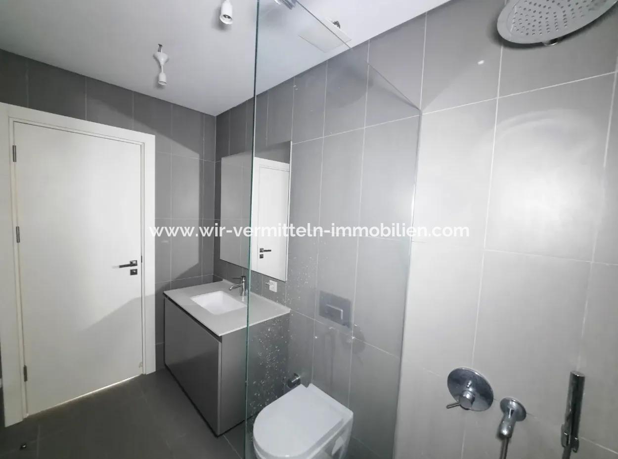 İncek Loft Satılık 3+1 Bahçe Dubleksi Şehir Manzaralı Daire