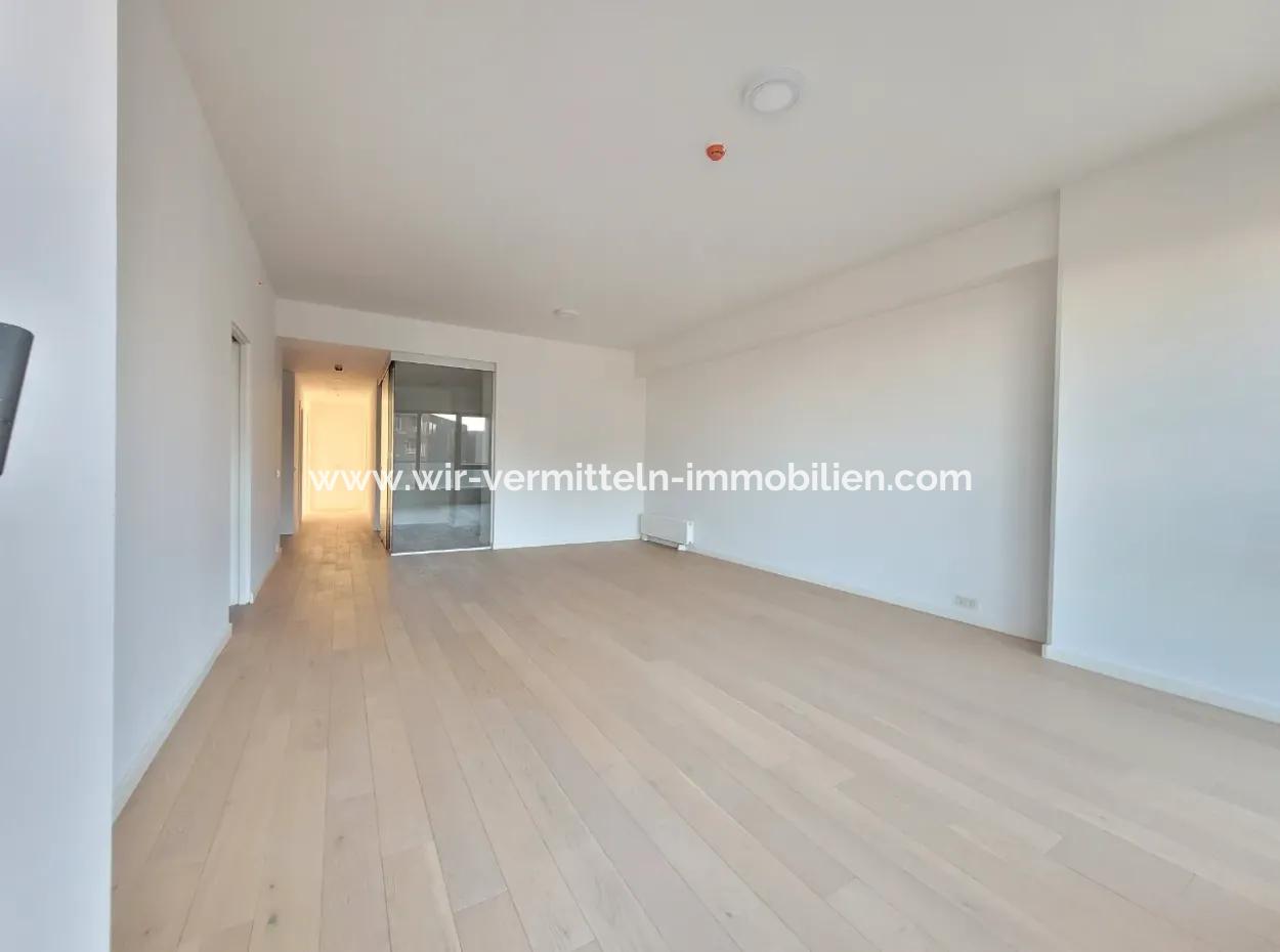İncek Loft Satılık 2,5+1 Peyzaj Manzaralı Kiracısız 3.Kat Daire