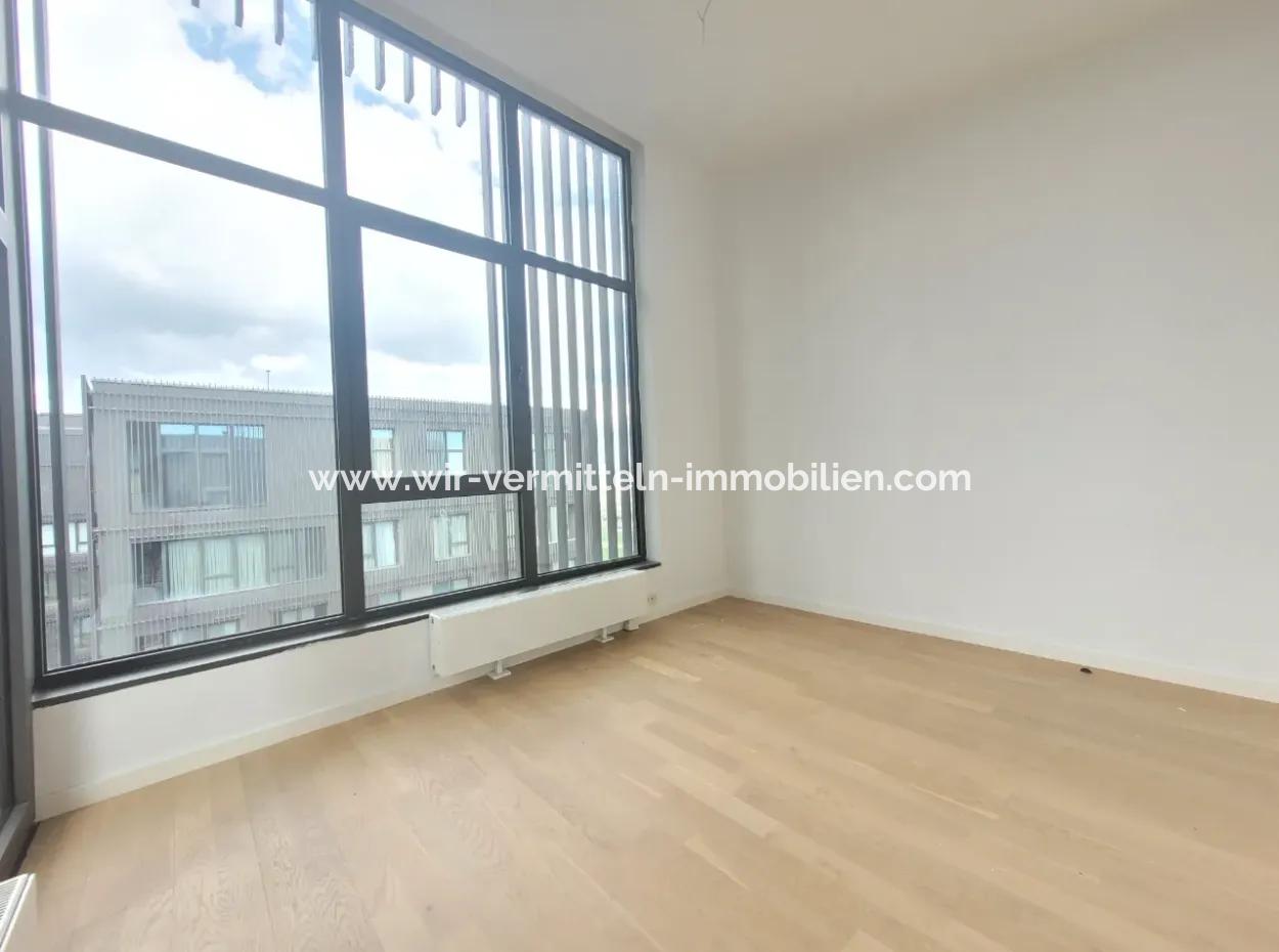 İncek Loft Satılık  5,5+1 Dubleks Peysaj Manzaralı 5.Kat Kiracısız Daire
