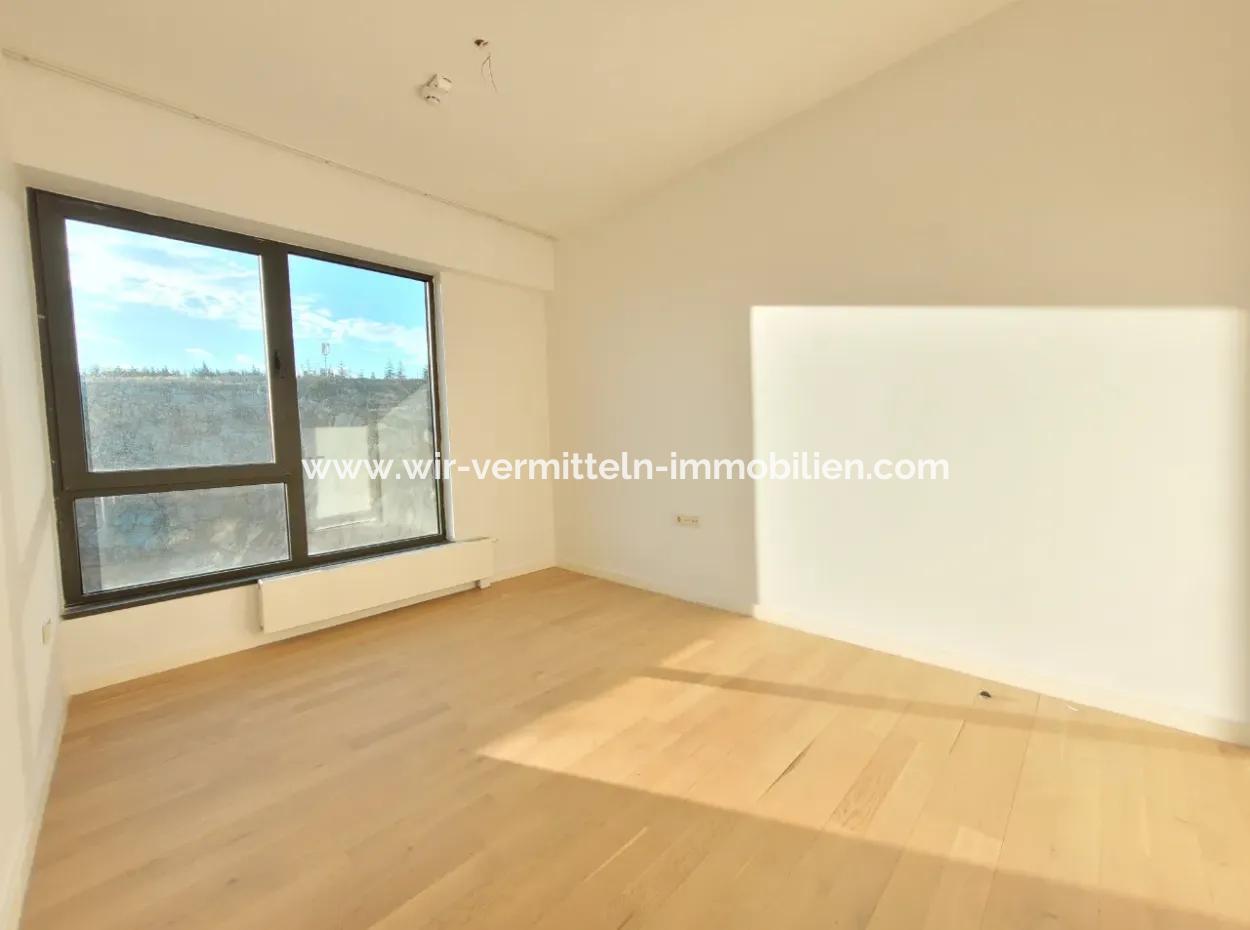 İncek Loft Satılık Teraslı  3+1 Şehir Manzaralı 4.Kat Daire