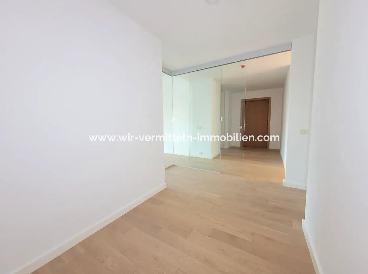İncek Loft Satılık 2,5+1 Peyzaj Manzaralı 1.Kat Daire