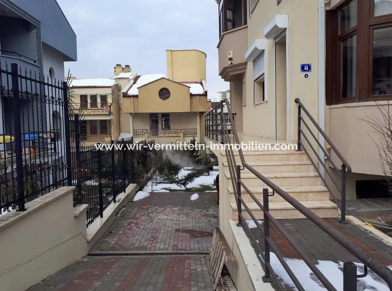 Bilkent 3 Ufuk Sitesi Yanında Oryap Sitesinde Satılık Lüks Asansörlü 7+1 Villa