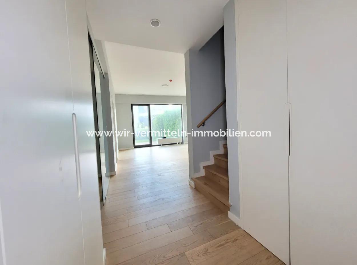 İncek Loft Satılık 3+1 Bahçe Dubleksi Peysaj Manzaralı Daire