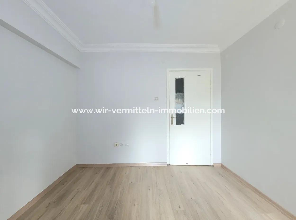 Ümitköy Merkezde Satılık Yüksek Giriş 150 M² 4+1 Daire
