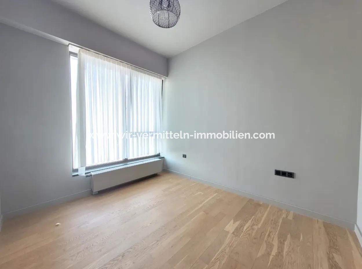 İncek Loft Kiralık  1+1 Şehir Manzaralı 20.Kat Daire