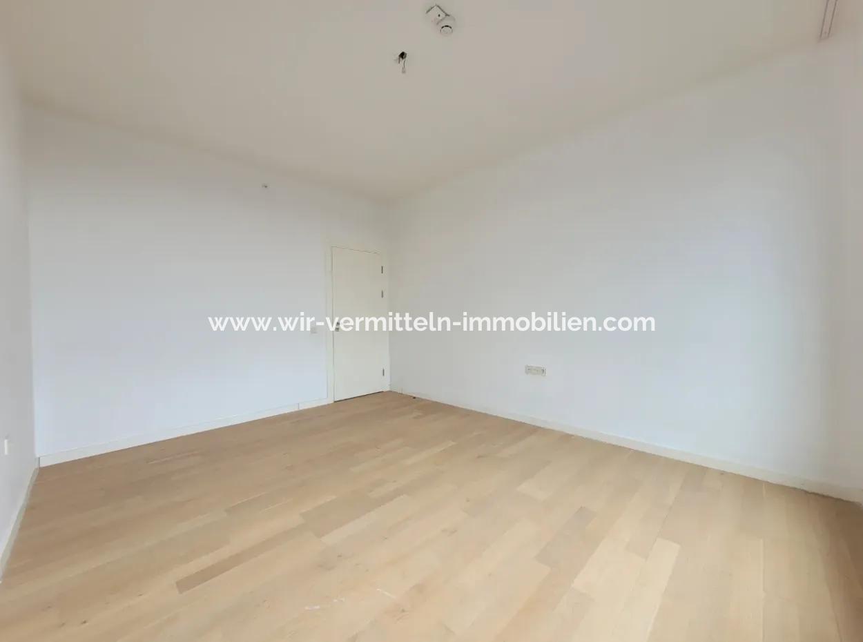 Boş İncek Loft Satılık 3+1 110 M²  Göl Manzaralı Daire