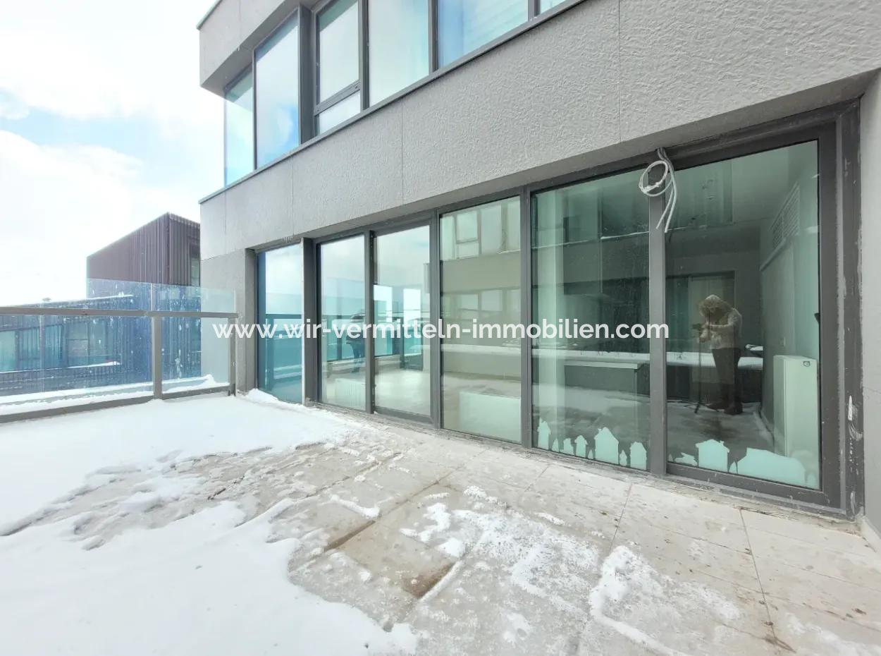 Boş İncek Loft Satılık Teraslı  3+1 110 M² Mogan Manzaralı Daire