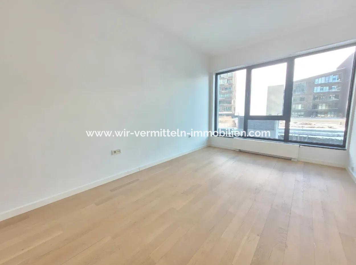 Boş Krediye Uygun İncek Loft Satılık 3+1 Bahçe Dubleksi Şehir Manzaralı Daire