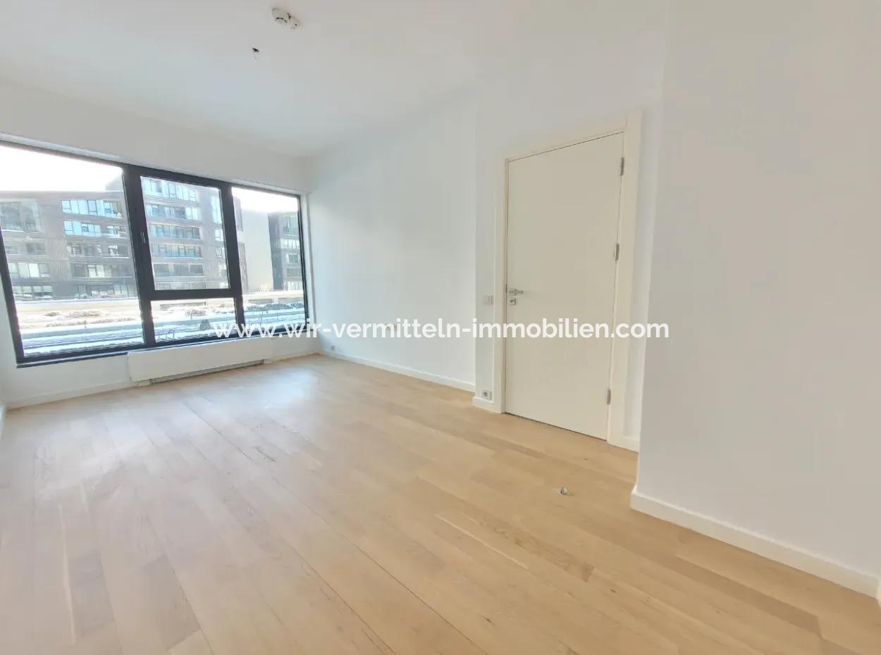 Boş İncek Loft Satılık 3+1 Bahçe Dubleksi Şehir Manzaralı Daire