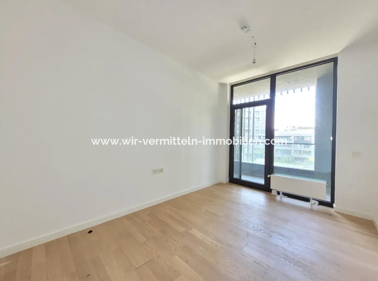 İncek Loft Satılık  3.5+1 140 M² 3.Kat Peyzaj Cephe Daire