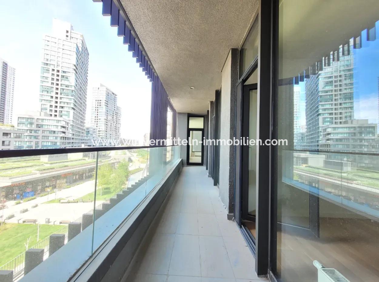 İncek Loft Satılık  3.5+1 140 M² 3.Kat Peyzaj Cephe Daire