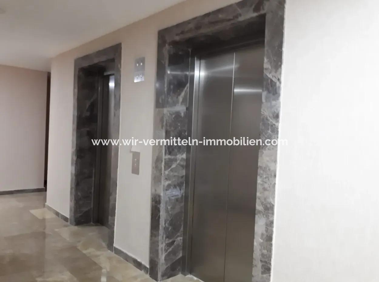 İncek Prestij Satılık  1+1 62 M² Kartal Yuvası 43.Kat Daire