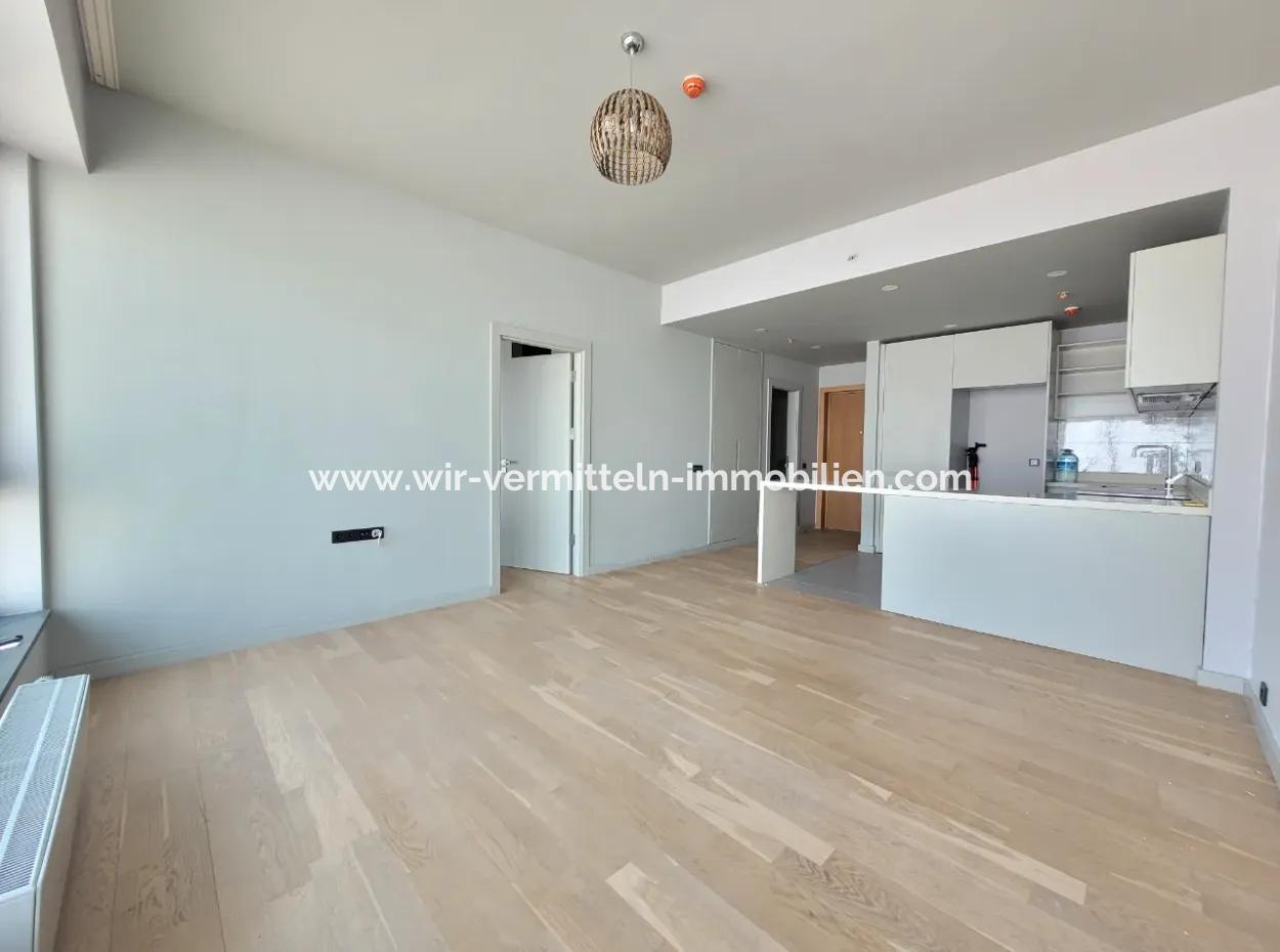 İncek Loft Satılık 1+1 Şehir Manzaralı 14.Kat Daire