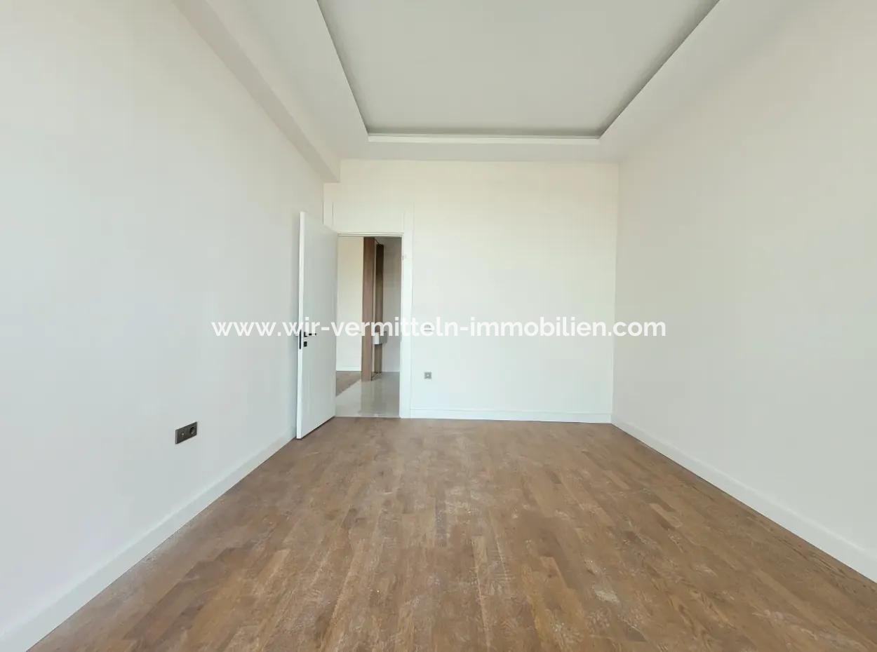 Ankara Çayyolu Alacaatlı Mh. Satılık Viole Sitesi As Royal Prestij Yatay Mimarı Bahçe Katı  4+1 Daire