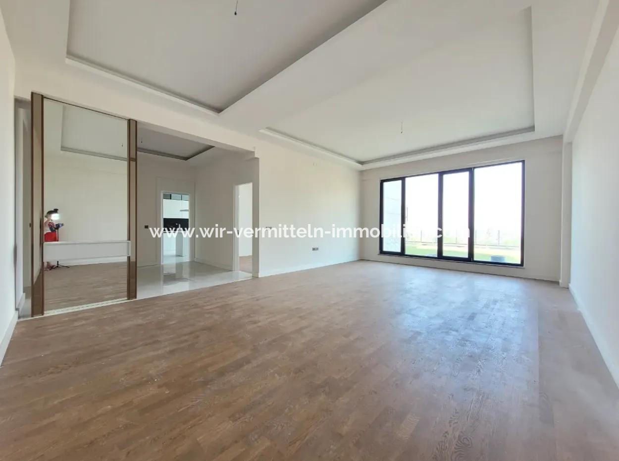 Ankara Çayyolu Alacaatlı Mh. Satılık Viole Sitesi As Royal Prestij Yatay Mimarı Bahçe Katı  4+1 Daire