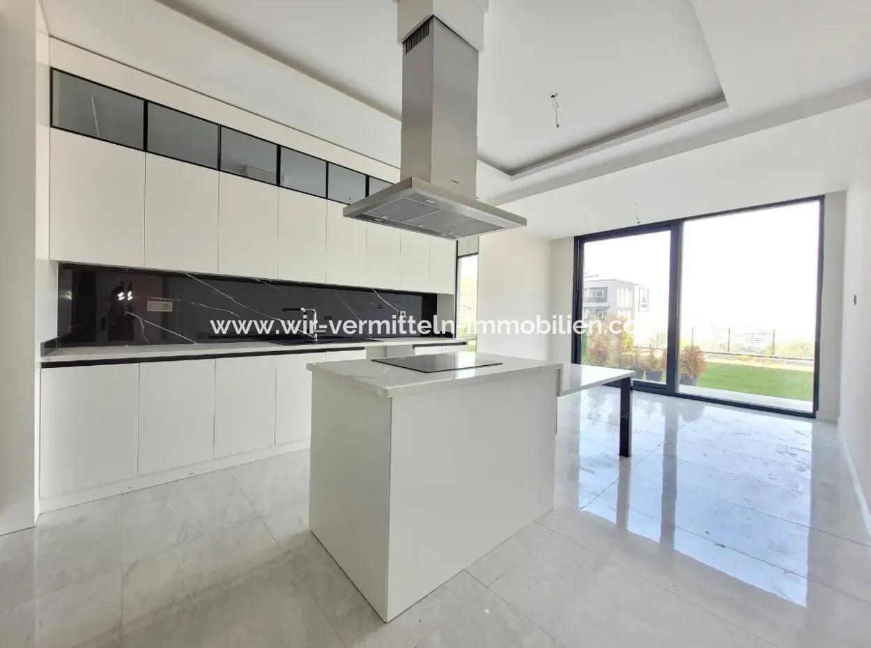 Ankara Çayyolu Alacaatlı Mh. Satılık Viole Sitesi As Royal Prestij Yatay Mimarı Bahçe Katı  4+1 Daire