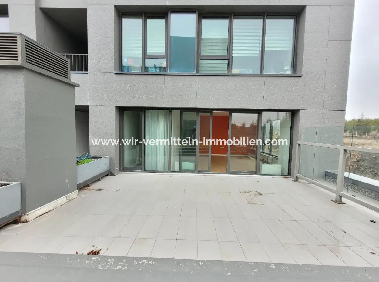 İncek Loft Satılık Teraslı  3+1 Şehir Manzaralı 3.Kat Daire