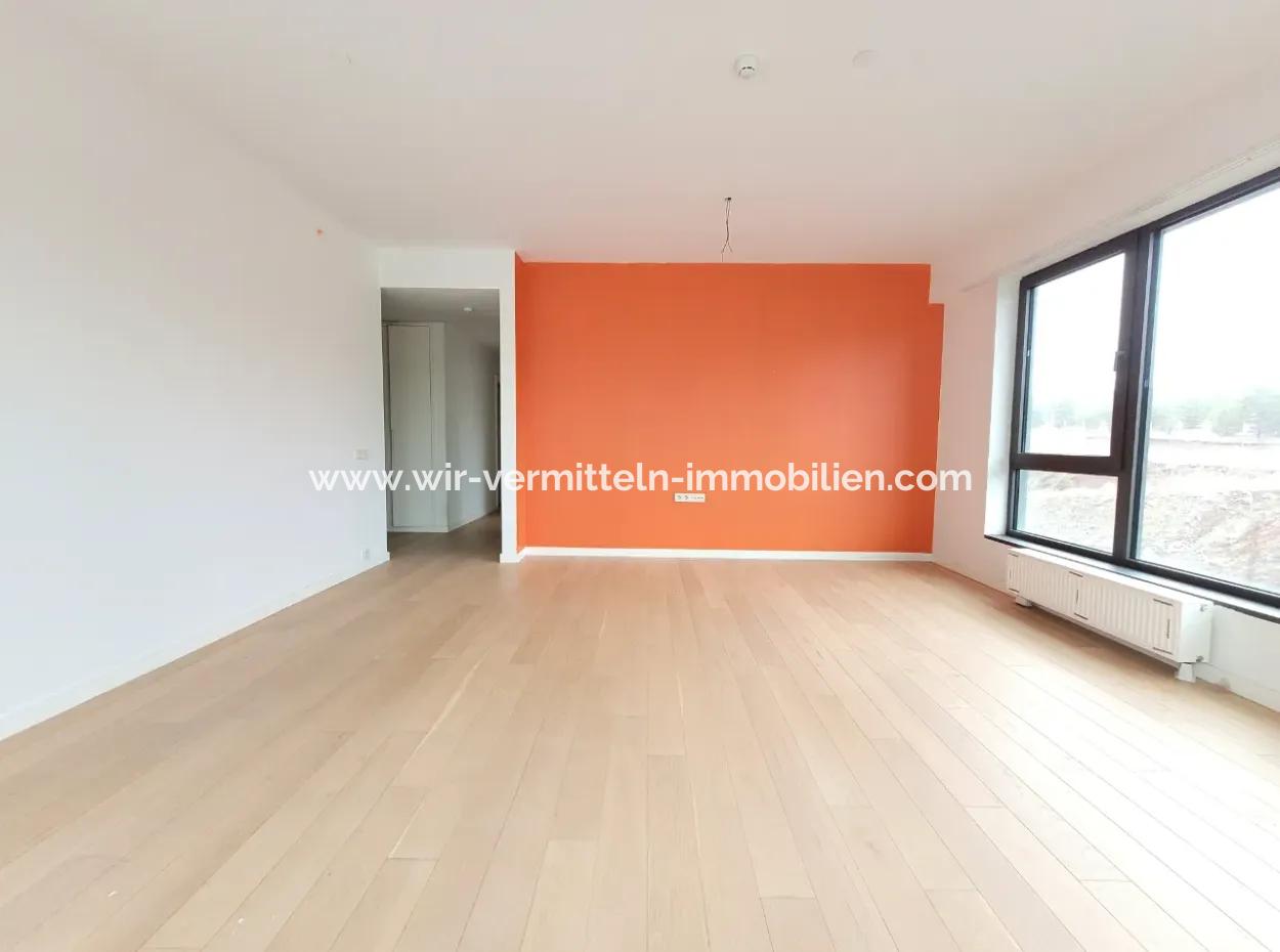 İncek Loft Satılık Teraslı  3+1 Şehir Manzaralı 3.Kat Daire