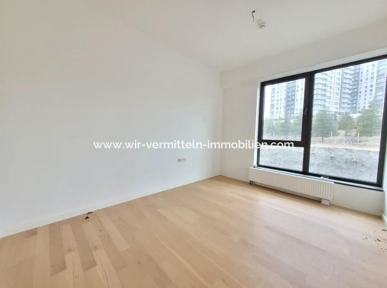 İncek Loft Satılık Teraslı  3+1 Şehir Manzaralı 3.Kat Daire