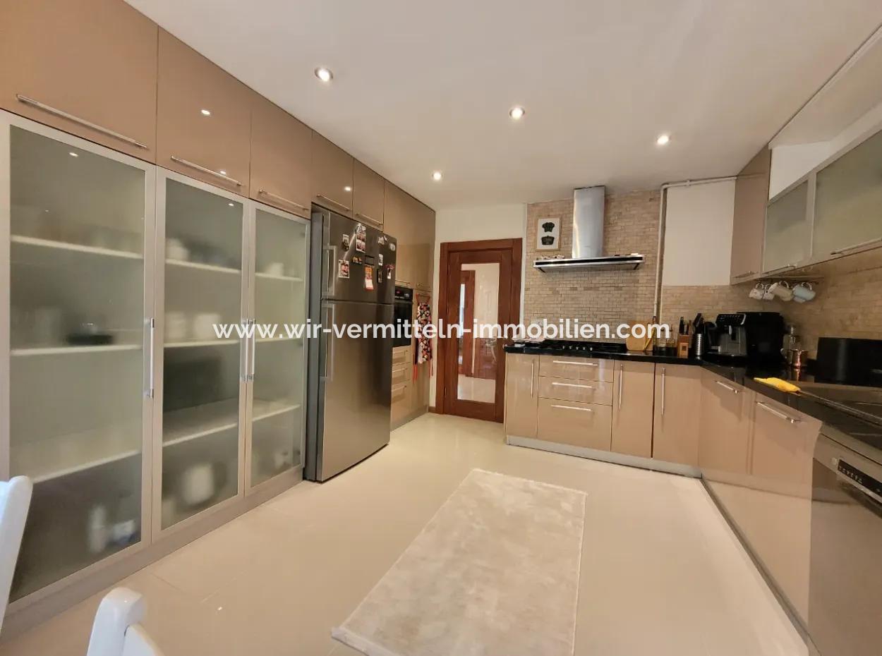 Vatandaşlığa Uygun Bursa Nilüfer Konak Mah. 340 M ² Panoramik Manzaralı Tam Müstakil Dubleks Satılık Villa