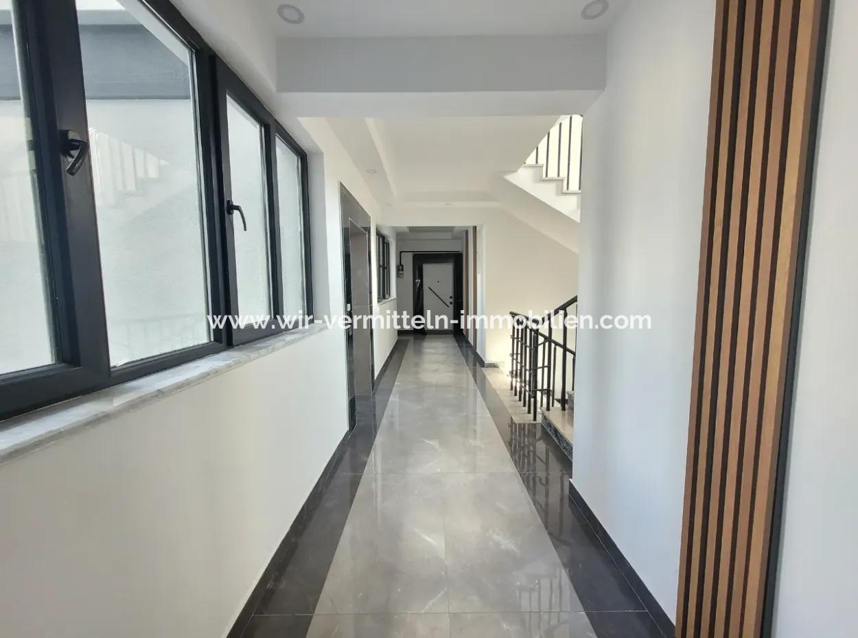 Vatandaşlığa Uygun Ankara Gölbaşı Bahçelievler Mah. 200 M ² Park Manzaralı Arakat Lüks Satılık Daire