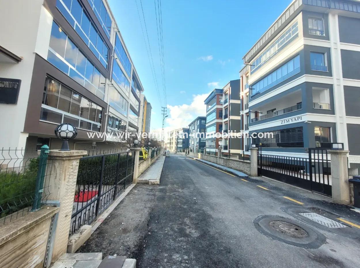 Vatandaşlığa Uygun Ankara Gölbaşı Bahçelievler Mah. 200 M ² Park Manzaralı Arakat Lüks Satılık Daire