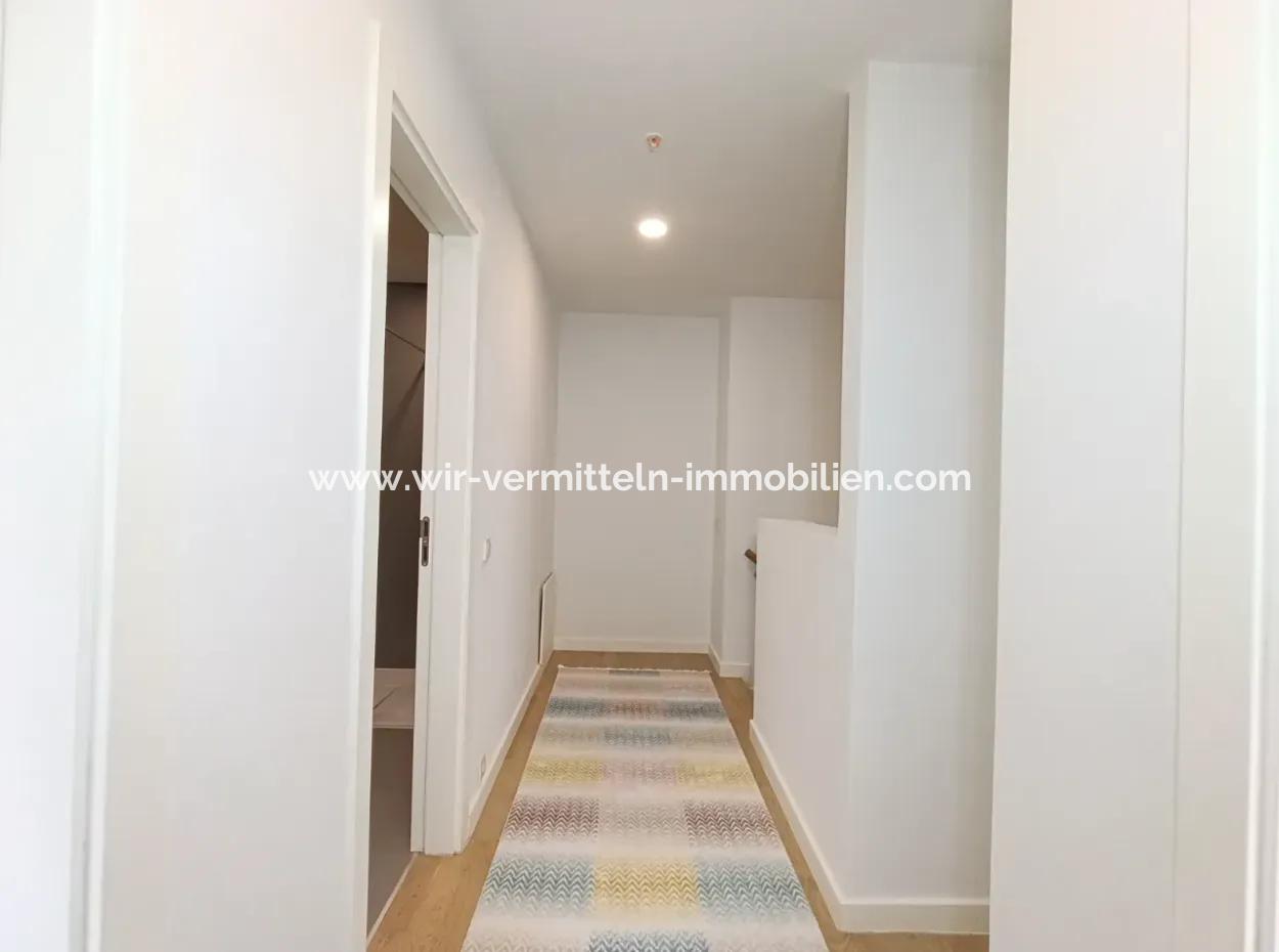 Boş Krediye Uygun Göl Manzaralı İncek Loft Satılık  3+1 Dubleks Peyzaj Manzaralı 2.Kat Daire