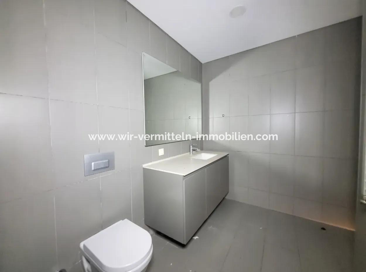 Krediye Uygun Boş İncek Loft Satılık 2,5+1 Peyzaj Manzaralı Bahçe Katı Daire 2 Bahçeli