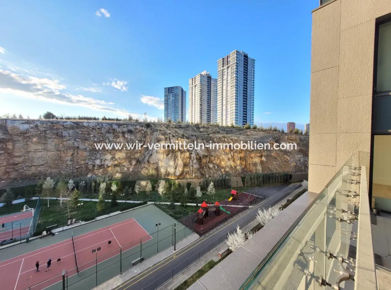 Krediye Uygun Boş İncek Loft Satılık 2,5+1 Peyzaj Manzaralı Bahçe Katı Daire 2 Bahçeli