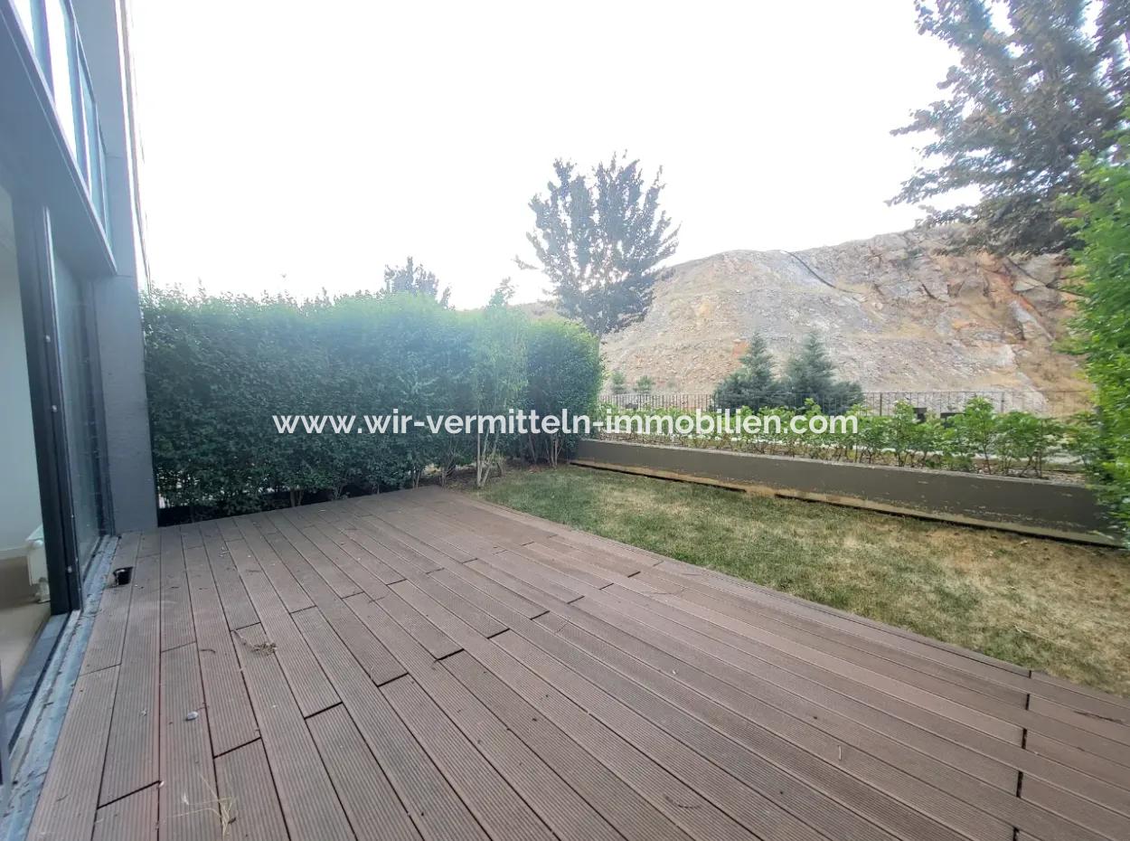 Kiracısız İncek Loft Satılık  2+1 Bahçe Dubleks Şehir Manzaralı Daire