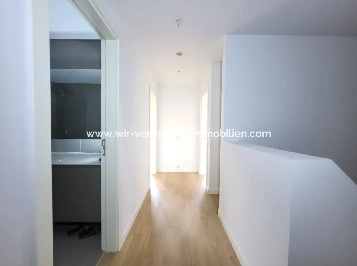 Kiracısız İncek Loft Satılık  2+1 Bahçe Dubleks Şehir Manzaralı Daire