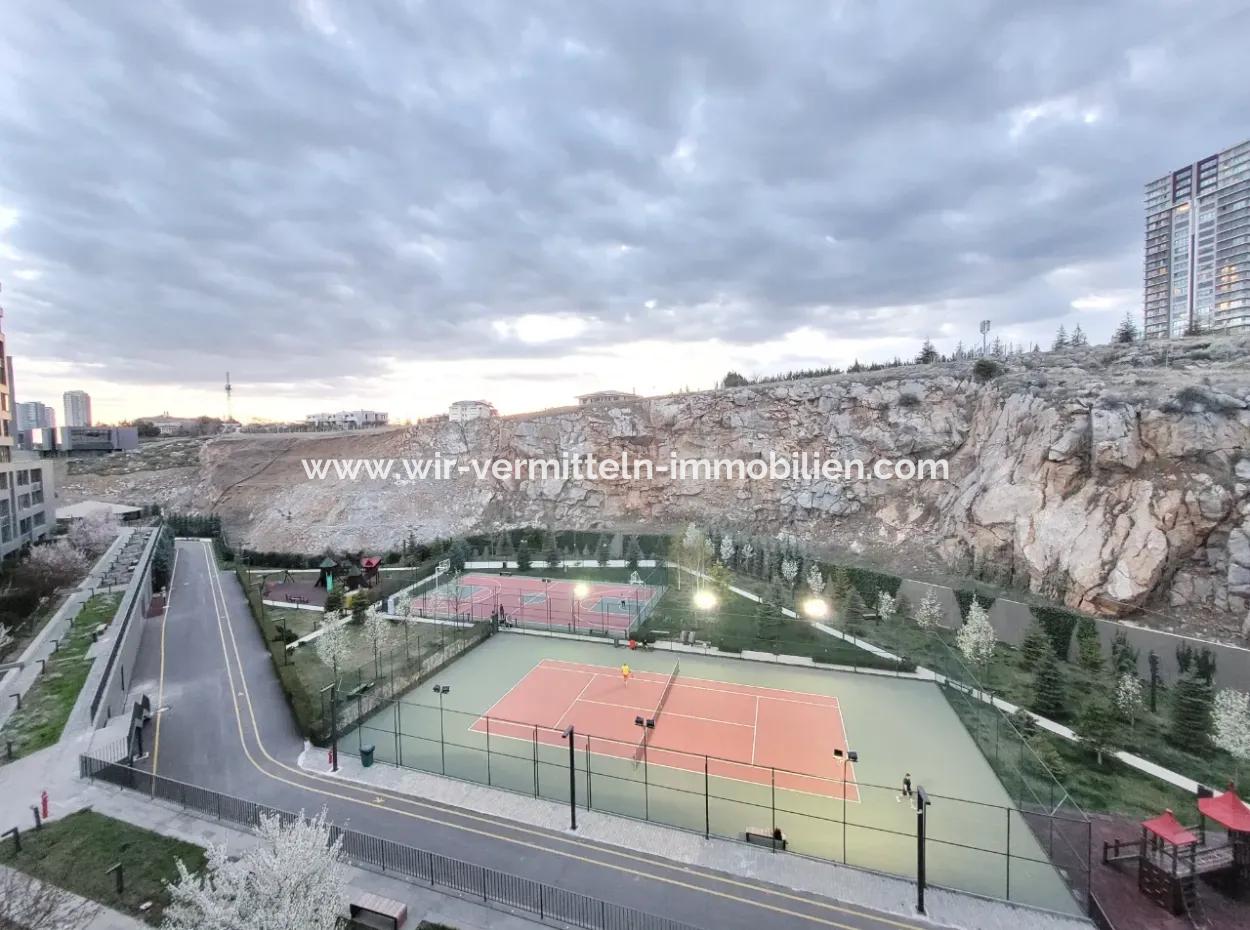 Kiracısız İncek Loft Satılık  2+1 Bahçe Dubleks Şehir Manzaralı Daire