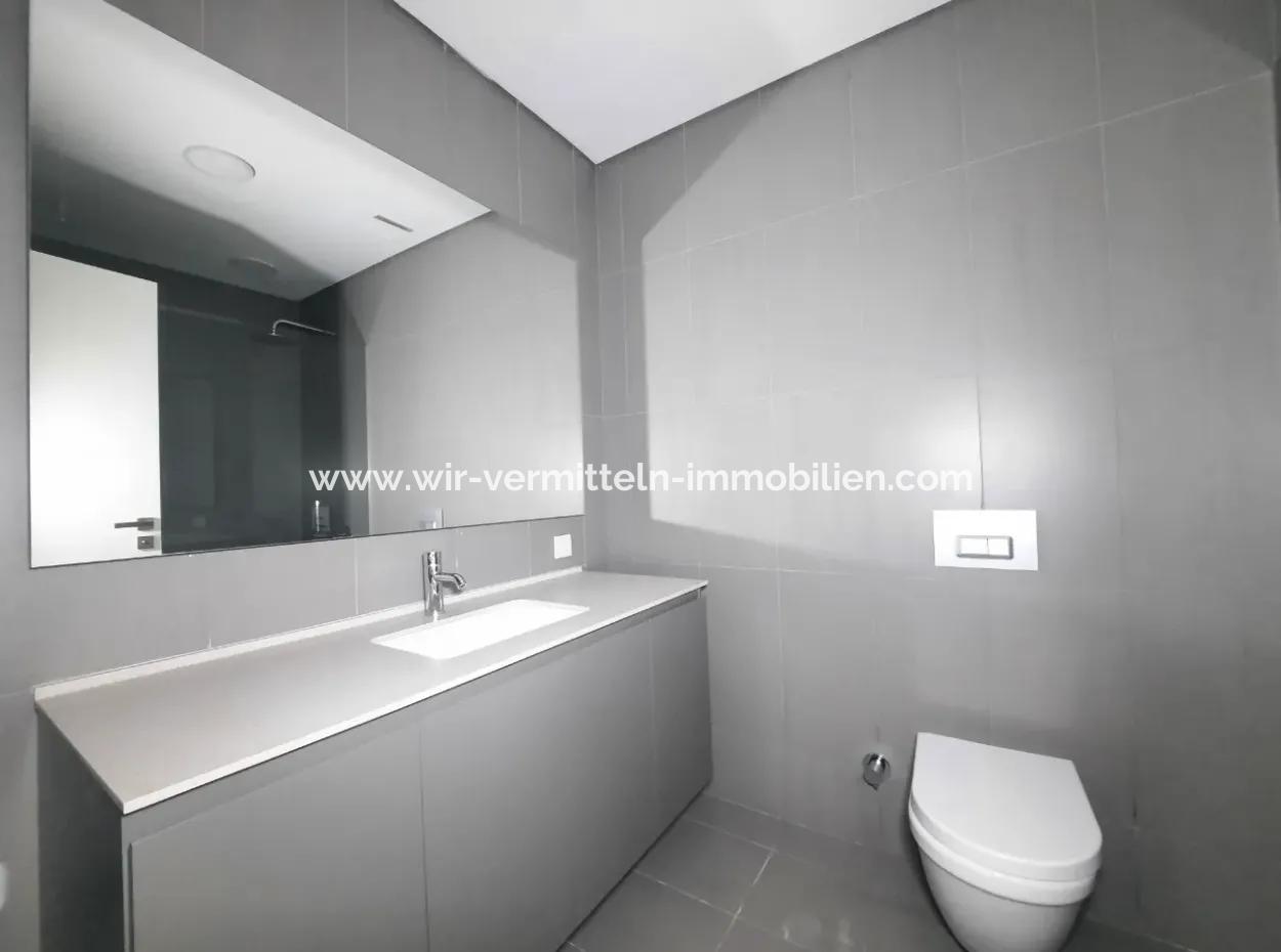 İncek Loft Satılık Teraslı  3,5+1 Peyzaj Manzaralı Kiracısız Daire