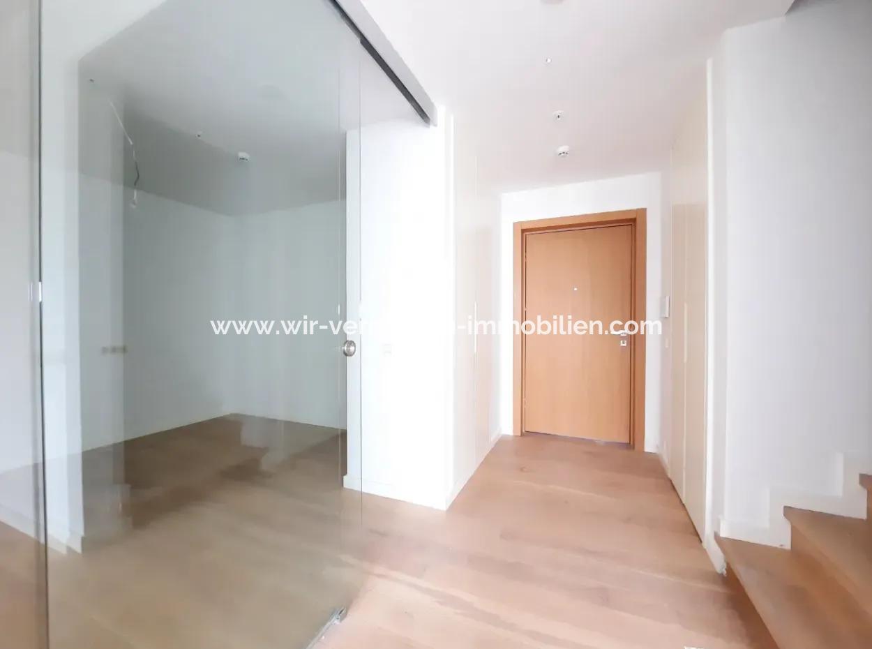 Göl Manzaralı Krediye Uygun İncek Loft Satılık  3+1 Dubleks Peyzaj Manzaralı 2.Kat Daire