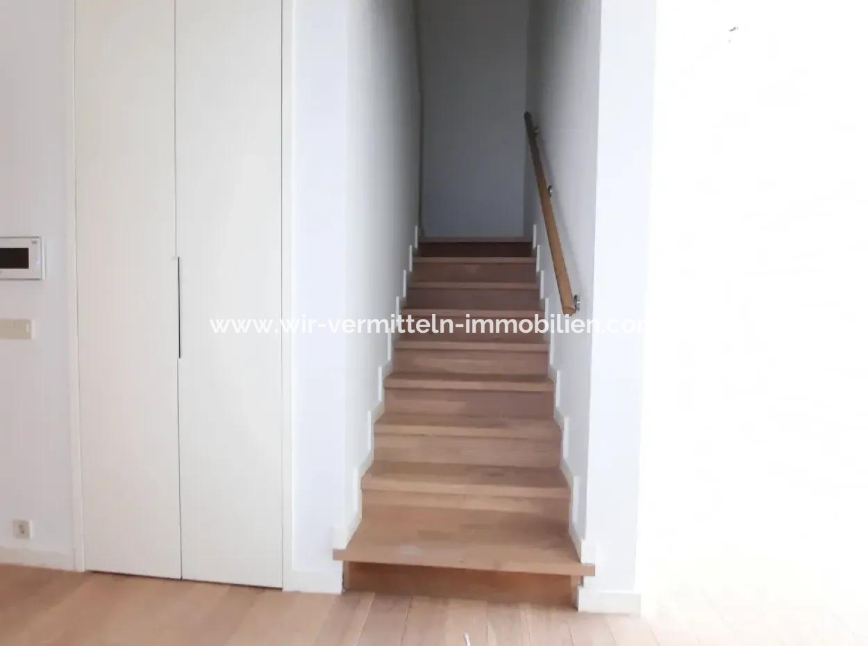 Göl Manzaralı Krediye Uygun İncek Loft Satılık  3+1 Dubleks Peyzaj Manzaralı 2.Kat Daire