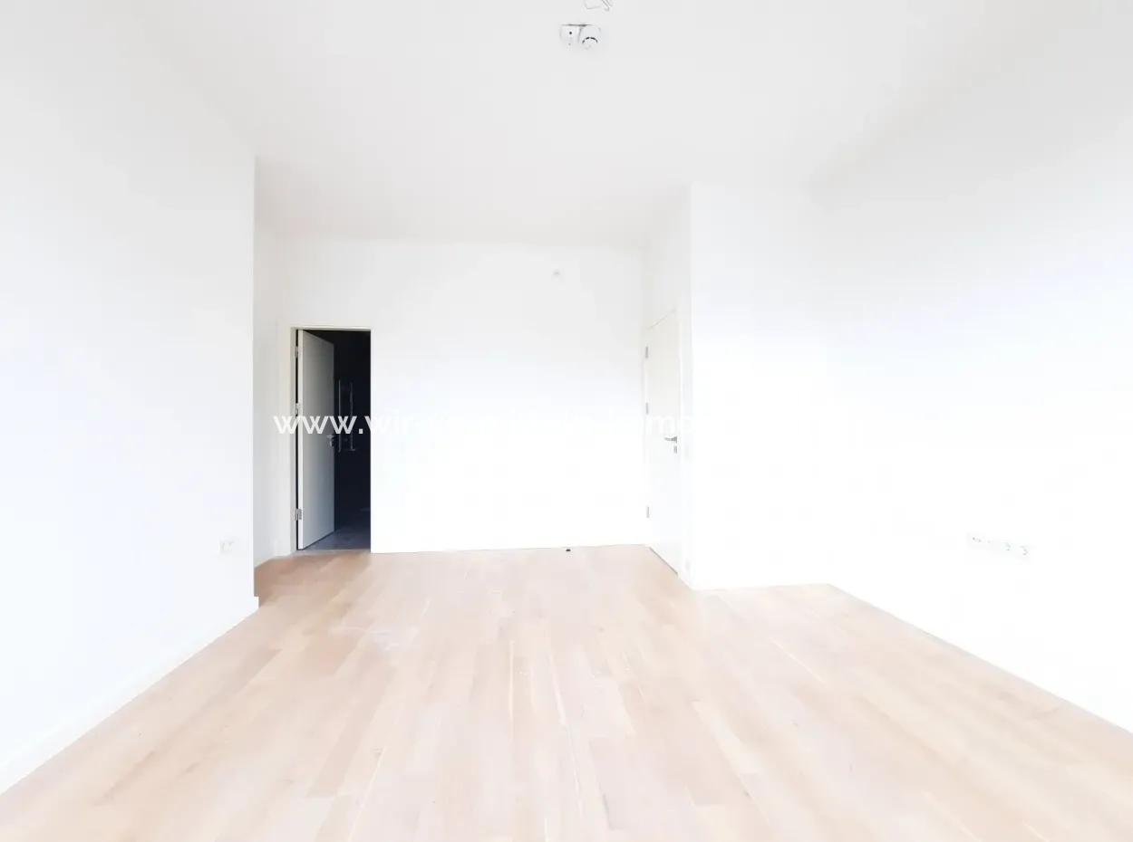 Göl Manzaralı Krediye Uygun İncek Loft Satılık  3+1 Dubleks Peyzaj Manzaralı 2.Kat Daire