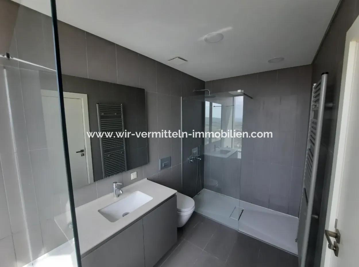 Kiracısız İncek Loft Satılık  5,5+1  Göl Manzaralı 14.Kat Daire