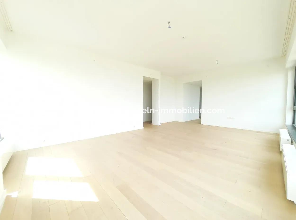 Kiracısız İncek Loft Satılık  5,5+1  Göl Manzaralı 14.Kat Daire