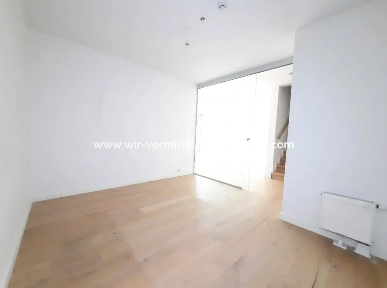 Krediye Uygun İncek Loft Satılık 3+1 Bahçe Dubleksi Peyzaj Manzaralı Daire