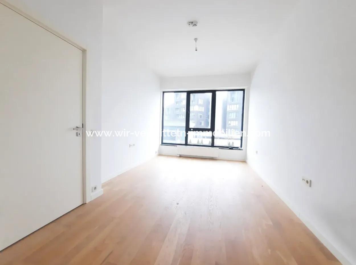 İncek Loft Satılık 3+1 Bahçe Dubleksi Peyzaj Manzaralı Daire