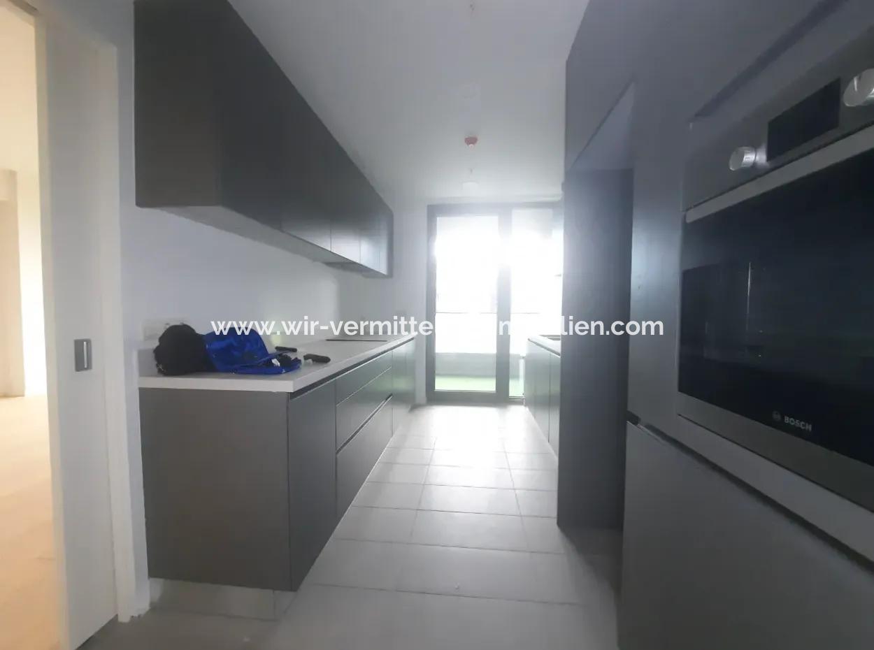 İncek Loft Satılık 2,5+1 Peyzaj Manzaralı 1.Kat Daire