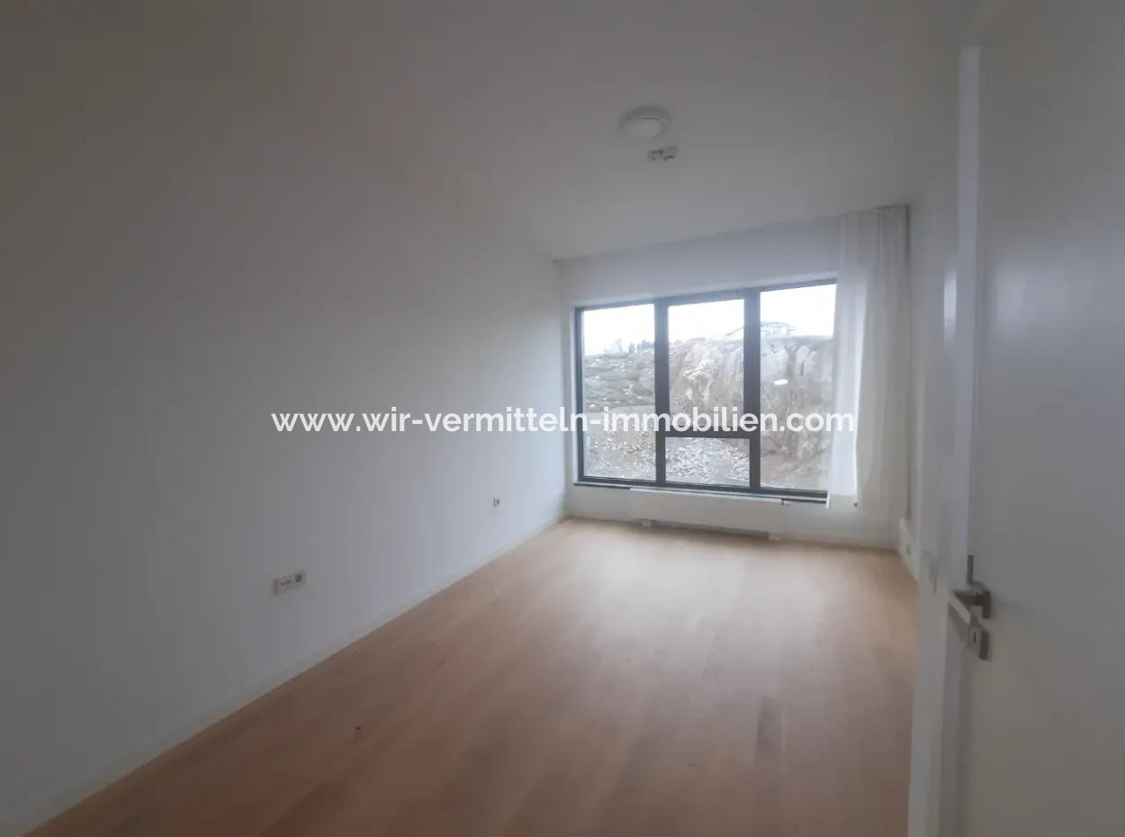 Krediye Uygun İncek Loft Satılık 2,5+1 Peyzaj Manzaralı 1.Kat Daire